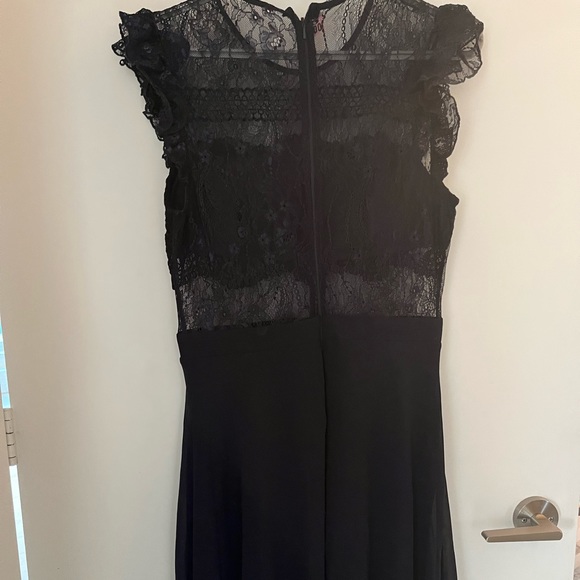 ASOS Maxi dress - lace and navy blue. Size us4 - Picture 3 of 4